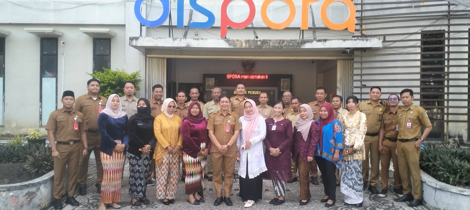 SEMANGAT KARTINI DILINGKUNGAN DISPORA